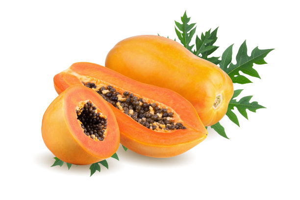 完整或半熟的木瓜果实，白色背景上有种子图片下载