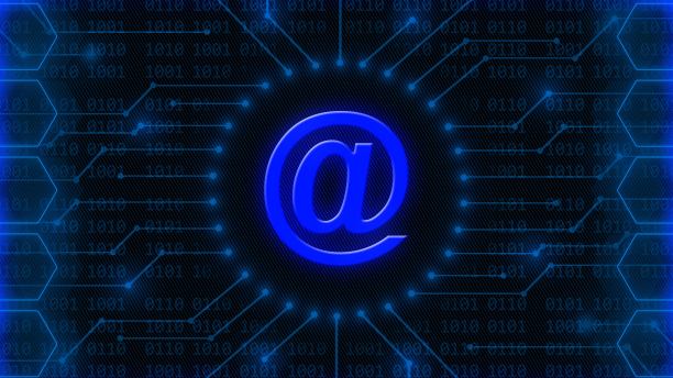 在蜂窝状元件之间的信息连接线后面的4位二进制代码中间的AT符号-信息技术概念图片下载