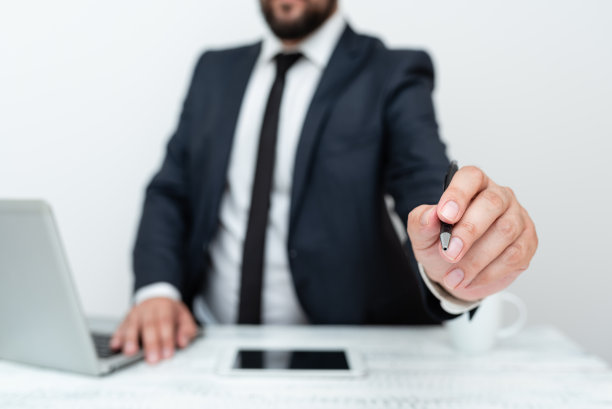 远程办公室工作在线智能手机语音视频通话讨论重要想法工作面试想法全球连接通信提供建议讲座图片下载