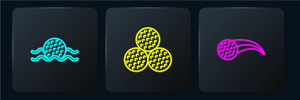 高尔夫球在水里和黑色的方块图片下载