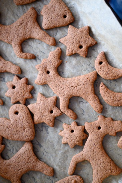 新鲜出炉的圣诞饼干图片下载