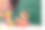 老师和学步的小女孩在幼儿园用彩色铅笔画画照片图片下载