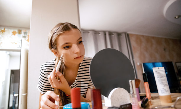 在社交媒体上展示我的美容秘诀图片下载