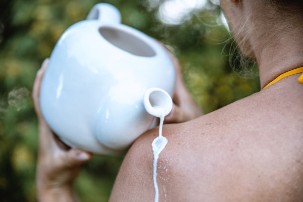 牛奶浴的好处图片下载