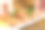 厨师用蔬菜装饰炸金枪鱼片图片下载