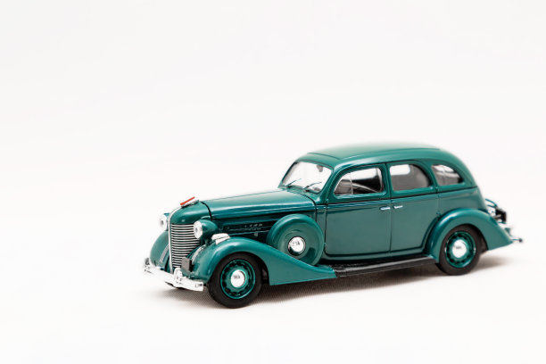 玩具小型模型的复古汽车图片下载