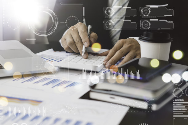 商人分析销售数据和经济增长图表。商业策略。抽象的图标。股票市场。数字营销。图片下载