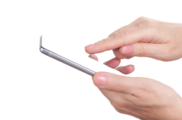 女性手中的智能手机被隔离在白色背景上。模拟使用的通讯设备和小工具图片下载