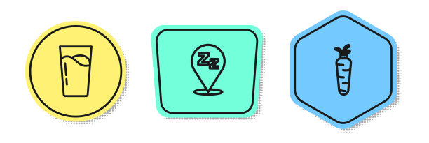 在杯子里放上水和胡萝卜图片下载