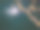 风景秀丽的竹筏村舍在湖上与阳光反射在水面。图片下载