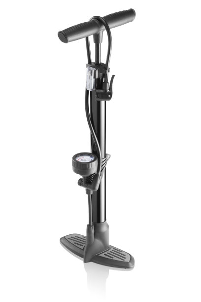 黑色气泵自行车与压力计独立站立图片下载