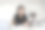 股票照片的一个东南亚民族商人女学生教师家教视频会议打电话在笔记本电脑上通过摄像头聊天学习在线聊天，远程在线教学的概念图片下载