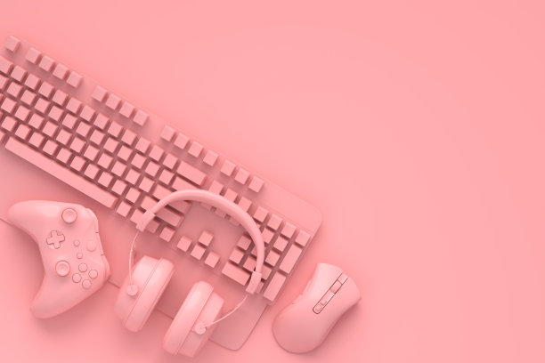 俯视图玩家的工作空间和齿轮，如鼠标，键盘，操纵杆，耳机图片下载