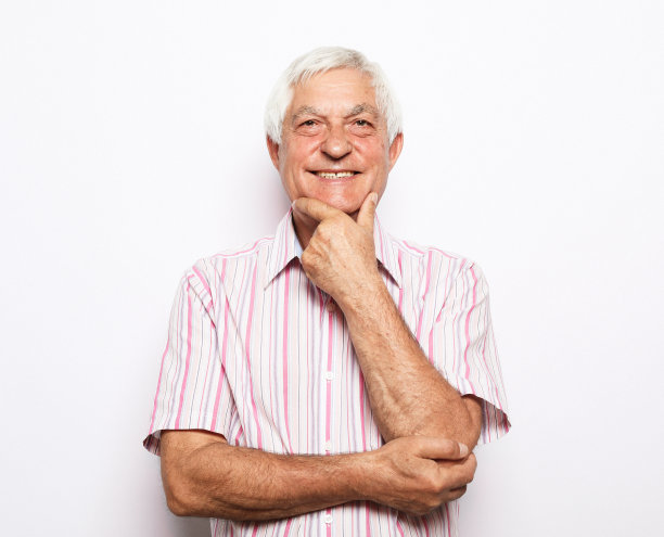 老人笑脸表情概念。在白色背景图片下载