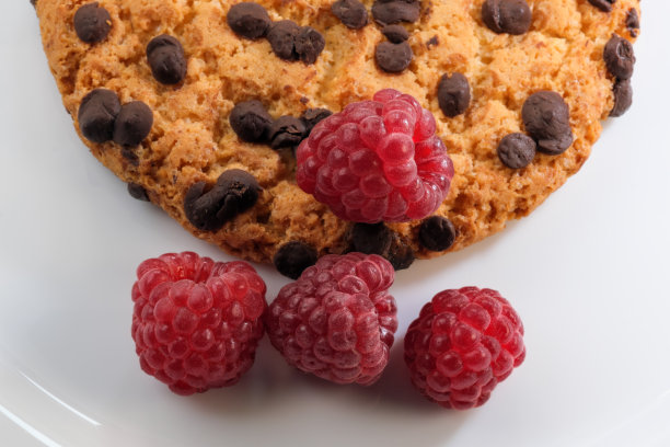 带巧克力的燕麦圆饼图片下载