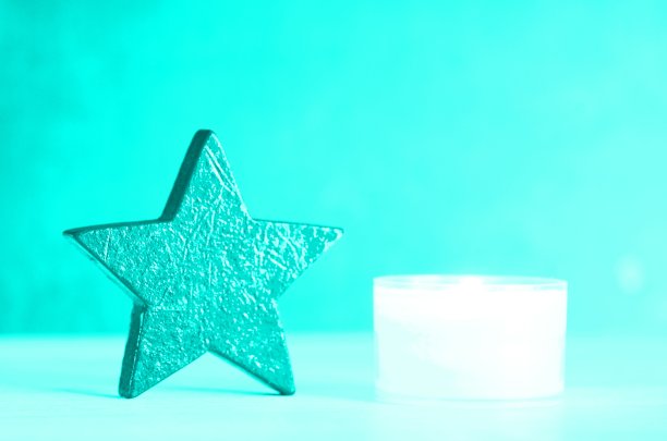 圣诞装饰用茶色灯和星星图片下载