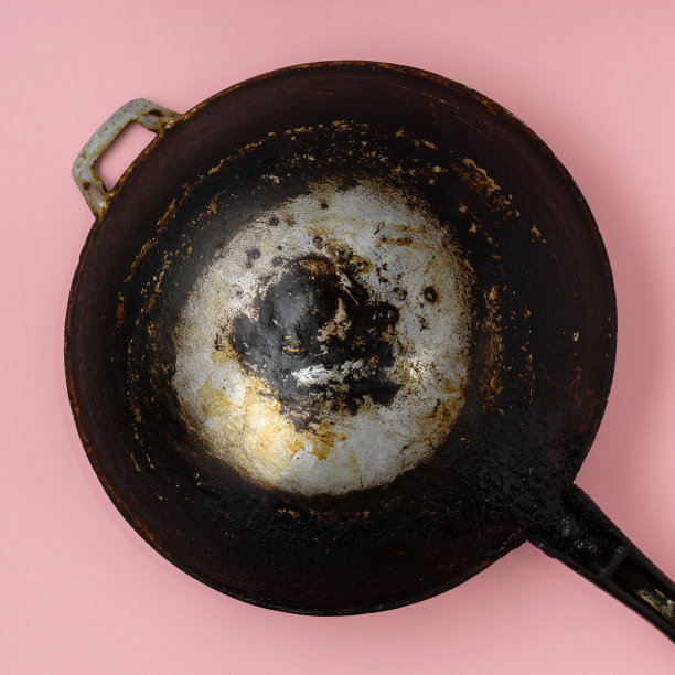 长时间使用后，在锅底保持状态。图片下载