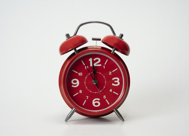 红色的闹钟图片下载