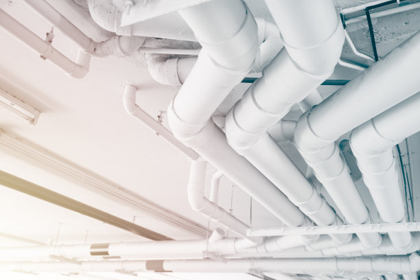 现代建筑中的排水管给水系统、水管施工工程洁净新。图片下载