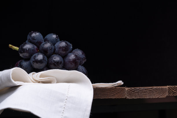 这种葡萄品种被称为“长野紫”。图片下载