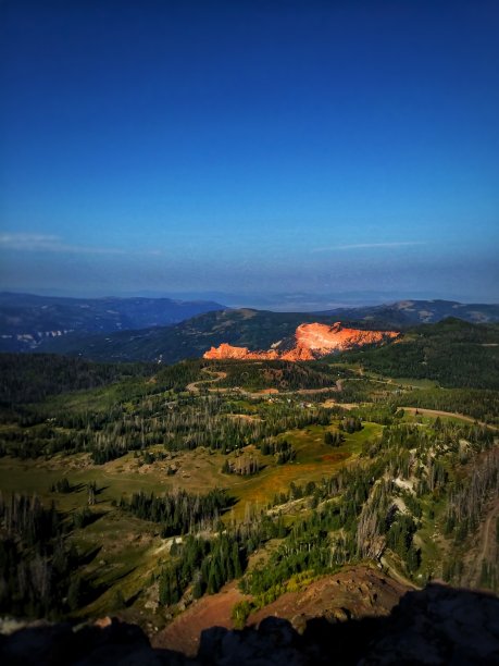一万英尺高空图片下载