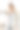 厨房里拿着亚洲外卖和智能手机的女人图片下载