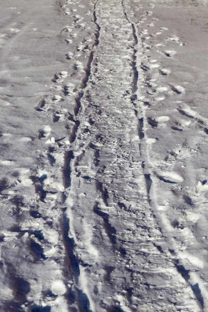 19、路在冬天的季节，雪在冬天的季节图片下载