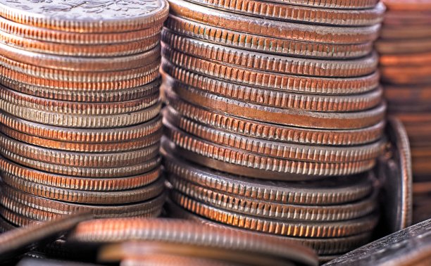 堆叠硬币的特写镜头图片下载