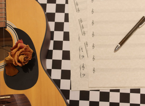 经典原声吉他与干玫瑰吉他图片下载