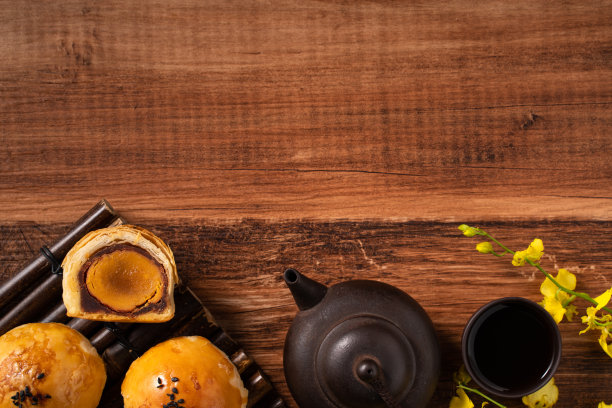 中秋佳节用的蛋黄月饼。图片下载