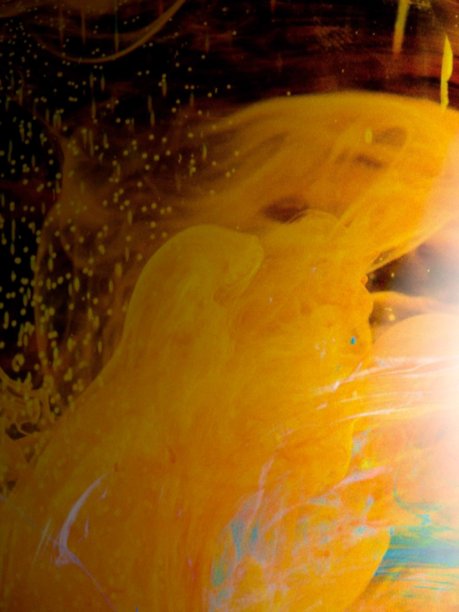 暗色和浅色背景图像。抽象的背景图片。照亮背景图像。黄色和棕色背景图像图片下载