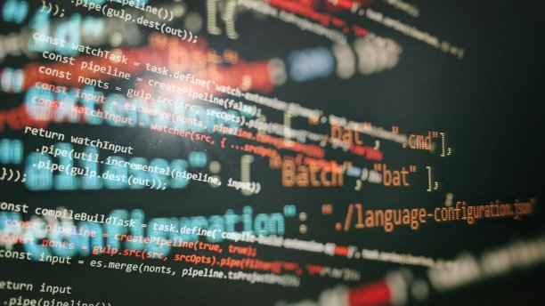 计算机脚本。软件背景。源代码的照片。网站程序代码。程序员开发的屏幕。开发人员工作在办公室的程序代码。图片下载