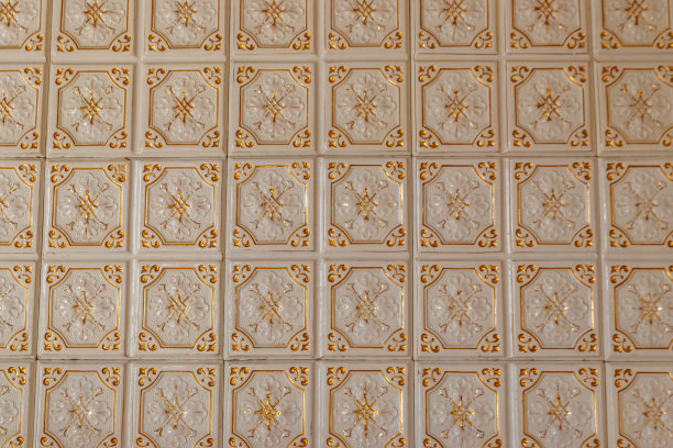 用于装饰炉灶、墙壁和地板的老式瓷砖。背景、纹理、无缝图案图片下载