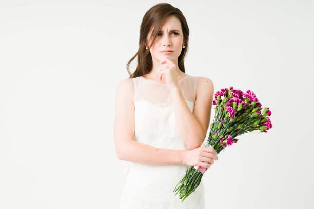 体贴的新娘和新郎之间有矛盾图片下载