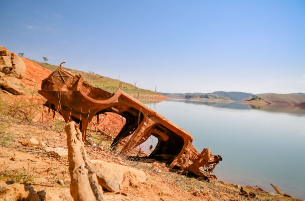 查看大坝低水位水危机。图片下载