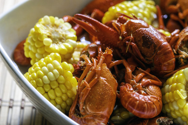 小龙虾煮玉米图片下载