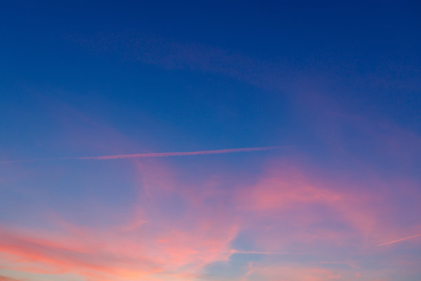 傍晚日落的云朵图片下载