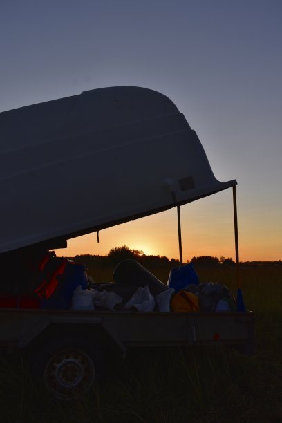 白色的夜晚图片下载