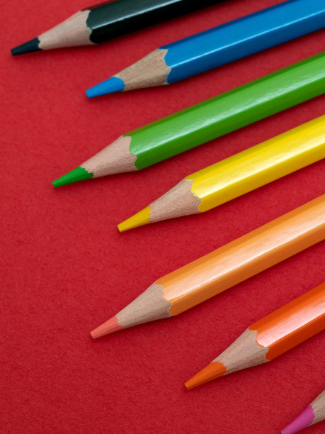 五彩缤纷的彩色铅笔图片下载