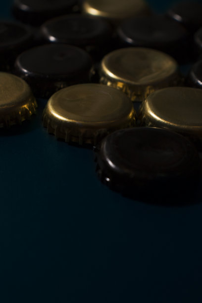 啤酒瓶盖图片下载