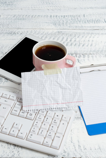 打字新想法写重要笔记语音视频通话通信技术互联网浏览全球连接温暖提神饮料互联网研究图片下载