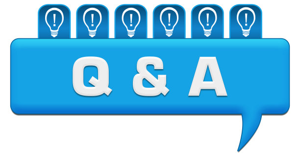 问和答-问题和回答蓝色评论与灯泡上图片下载