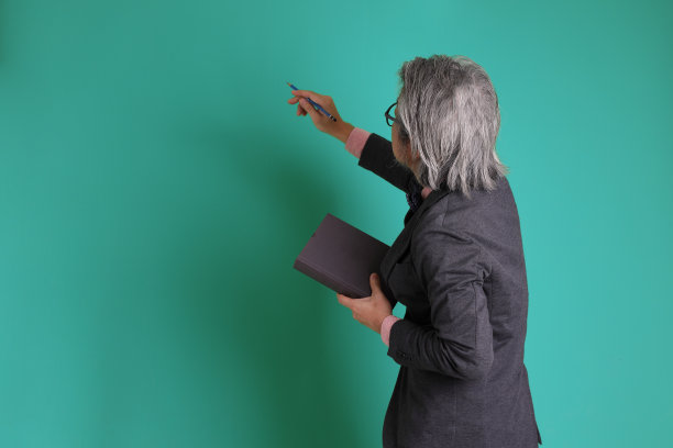 东亚的老师图片下载