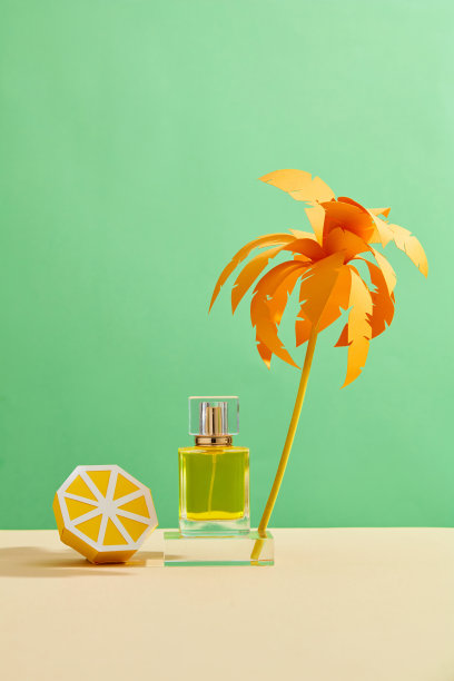 具有创意的纸品工艺概念的化妆品展示图片下载