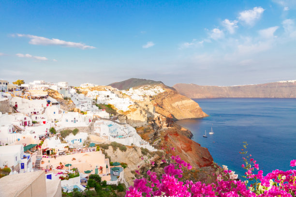 圣托里尼火山火山口的景象图片下载