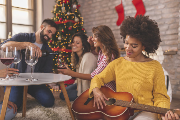 朋友们一起过圣诞节图片下载