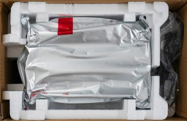 托纳·卡特鲁吉图片下载