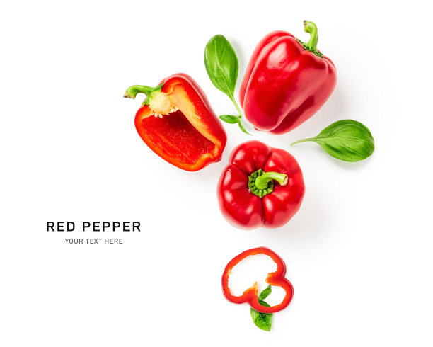 红甜椒和罗勒叶的创意布局图片下载