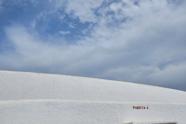 埃斯特波娜在太阳海岸斗牛场图片下载