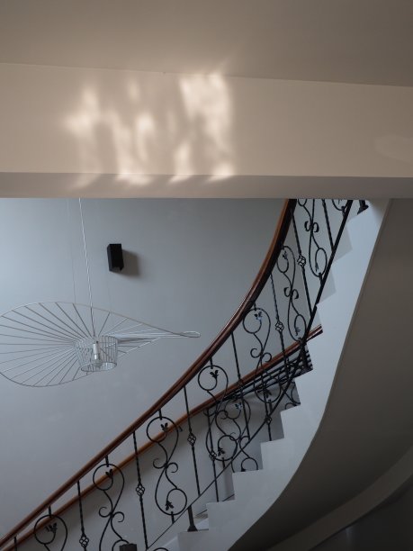 晨光和影子楼梯图片下载